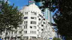 街道調研發現，居民在歷史建筑上搭了10年的違章“灶披間”，結果……