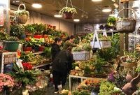 曹家渡花市關門后，長寧閔行交界處的這個市場意外火了