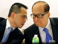 李嘉誠正式宣告將于長實股東大會后辭任董事會主席 長子李澤鉅將接任 李嘉誠正式宣告將于長實股東大會后辭任董事會主席 長子李澤鉅將接任