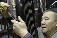 “松江琴派”今何在?一位百姓明星自制古琴,彈出松江“古音” “松江琴派”今何在?一位百姓明星自制古琴,彈出松江“古音”