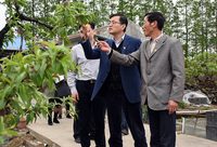 2戶農家、4家合作社、3場座談會……區委書記沉入村里一整天，發現了什么？