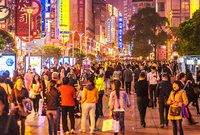 高架橋、汽車、路邊攤、亂停放的單車……在上海行走你會有心塞感嗎? 高架橋、汽車、路邊攤、亂停放的單車……在上海行走你會有心塞感嗎?