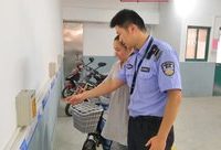 上海老舊小區車棚“變形記”：幾十年專人看管的車棚今全程無人值守，充電、停放怎么辦