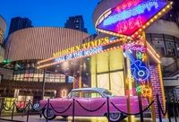 瑞虹天地月亮灣:百家商戶中上海首店占15%,更大突圍在太陽宮 瑞虹天地月亮灣:百家商戶中上海首店占15%,更大突圍在太陽宮