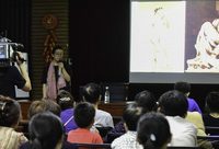 流動美術館開進社區，居民“抬抬腳”就能欣賞藝術品