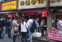 樓前餐飲店生意紅火，背后居民家近在咫尺，小餐飲店能和居民成“好鄰居”嗎？