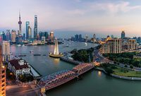 黃浦江東岸1.1公里岸線全球征集“金點子”，八萬噸筒倉如何避免做“一次性”場地？