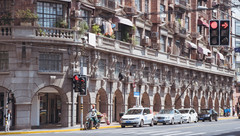 武康路大媽作證：架空線入地太繡花，未接一例擾民投訴，連午睡時間也為老人考慮好了