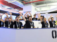 這項工作上海首創探索新路子，這些干部紛紛走出機關辦公室去做啥？