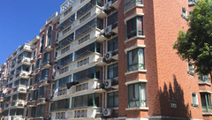 金山區第一例！經過2年半的協商和準備，朱涇鎮3棟居民樓今日開工加裝電梯