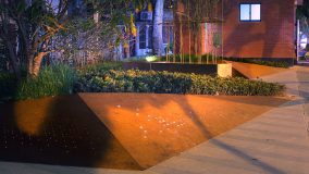 城市綠地不再“禁止入內”？楊浦飛虹路綠地改造，被遺忘角落變身溫情小公園