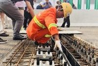 “上海到，橋頭跳”？S26入城段裝上240多道“縫”，車輛駛過又穩又快