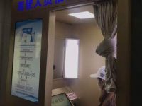 醫院也能申領駕照？上海推“警醫郵”便民服務，8月起換證等6項駕管業務可在醫院辦理