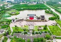 一間民宿和兩代人的“思想碰撞” 一間民宿和兩代人的“思想碰撞”