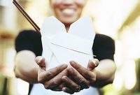 四年多來,這位“上海模子”每天做好午餐免費送到社區孤老家中 四年多來,這位“上海模子”每天做好午餐免費送到社區孤老家中