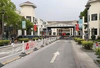 這條路幾乎逢早高峰必堵，小區居民“出門難”成心病，社區書記于是蹲點三天做了這件事