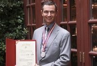 這個給員工放帶薪假的法國老板,為何要和上海發展“同呼吸、共命運”? 這個給員工放帶薪假的法國老板,為何要和上海發展“同呼吸、共命運”?