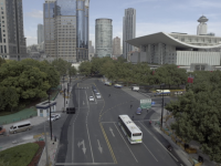 今年上海已完成架空線入地及合桿整治99公里！看人民廣場這樣做“加減法”