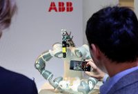 用機器人制造機器人，ABB為何將這座“超級工廠”落地上海？