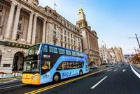 厲害了！上海街頭迎來來全球首批人工智能觀光巴士