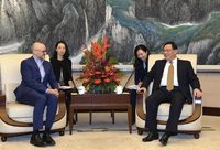 這個美國時尚集團，破天荒把新品全球發布會放到上海，李強跟CEO說了這些