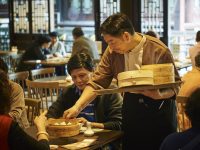 傳統商業爭相二次創業,“變變變”成主調 傳統商業爭相二次創業,“變變變”成主調