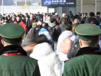 武警上海總隊官兵開始春運執勤，護航千萬旅客返鄉之路