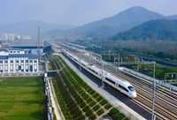 開通滿月發送旅客75.4萬人次，杭黃高鐵拉升沿線鄉村笑顏