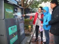 滬上生活垃圾投放“掃二維碼”  大場鎮智能垃圾分類更精準