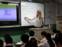 普通高中新課標在英日俄基礎上又新增德法西，AI時代還要費勁學各種外語嗎