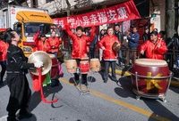 最后12戶人家搬離普陀區24街坊舊改基地：有人抹著眼淚告別老家，有人興奮憧憬未來