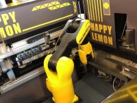 上海商場驚現機器人做奶茶,味道怎么樣? 上海商場驚現機器人做奶茶,味道怎么樣?