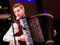 這些金發碧眼的小哥哥們演奏的西洋樂器，竟然源自中國？