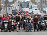 上海交通大整治3年道路通行效率提升10%,將全覆蓋、零容忍整治行人和非機動車違法 上海交通大整治3年道路通行效率提升10%,將全覆蓋、零容忍整治行人和非機動車違法