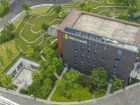 微軟全球最大人工智能和物聯網實驗室在滬啟用，首批30家企業入駐