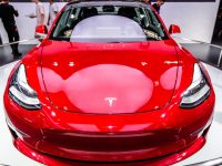 最低32.8萬元!上海產特斯拉Model 3開始接受預定 最低32.8萬元!上海產特斯拉Model 3開始接受預定