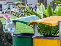 上海城管抽查生活垃圾分類情況，松江一小區吃罰單！