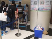 上海這些醫院寫字樓車站裝上了新垃圾桶,他們分得對嗎?記者翻了這些垃圾桶發現—— 上海這些醫院寫字樓車站裝上了新垃圾桶,他們分得對嗎?記者翻了這些垃圾桶發現——