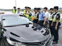 線下路面執法查處,線上實時數據比對!多部門聯合執法檢查網約車平臺公司 線下路面執法查處,線上實時數據比對!多部門聯合執法檢查網約車平臺公司