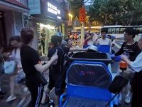 這個曾經把垃圾桶拖到馬路上的居民區,如今是如何做到“垃圾不落地”的 這個曾經把垃圾桶拖到馬路上的居民區,如今是如何做到“垃圾不落地”的