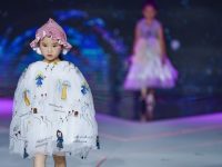 童模潮服T臺走秀，2020海派兒童時尚趨勢發布