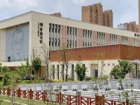 國內唯一的傅雷主題圖書館開館，深夜書店365天開至零點