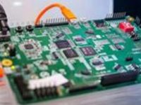 比肩國際巨頭！“上海造”車規級自動駕駛芯片“華山一號”橫空出世