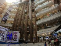 上新速度快、網紅款不斷貨……南京東路上的這家商場為何能讀懂顧客的心