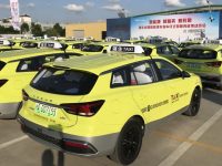 30分鐘充電80%以上，續航400公里！強生進博會新能源出租車正式亮相