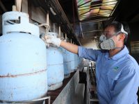 上海推進液化石油氣專項整治行動，集中銷毀一批非法液化石油氣鋼瓶