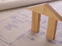 “拎馬桶”啥時有解？十多年的“毛地”能否激活？上海人大赴靜安調研舊區改造