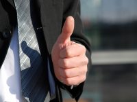 北橫通道再破上海施工新紀錄，70米長鋼梁橫跨市中心路口