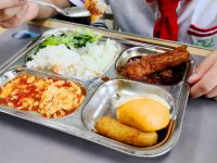 開學了！上海學校多了一位“保鏢”，陌生人進廚房會發警報，還會“抓”老鼠