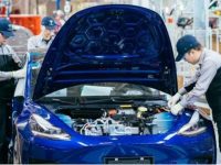 特斯拉上海超級工廠正式送電,首輛整車已總裝落地 特斯拉上海超級工廠正式送電,首輛整車已總裝落地